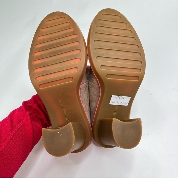 NEW UNITED Nude Tan Suede Barbie Pink Trim Stacked Heel Spring Base Pumps Heels - Picture 10 of 12